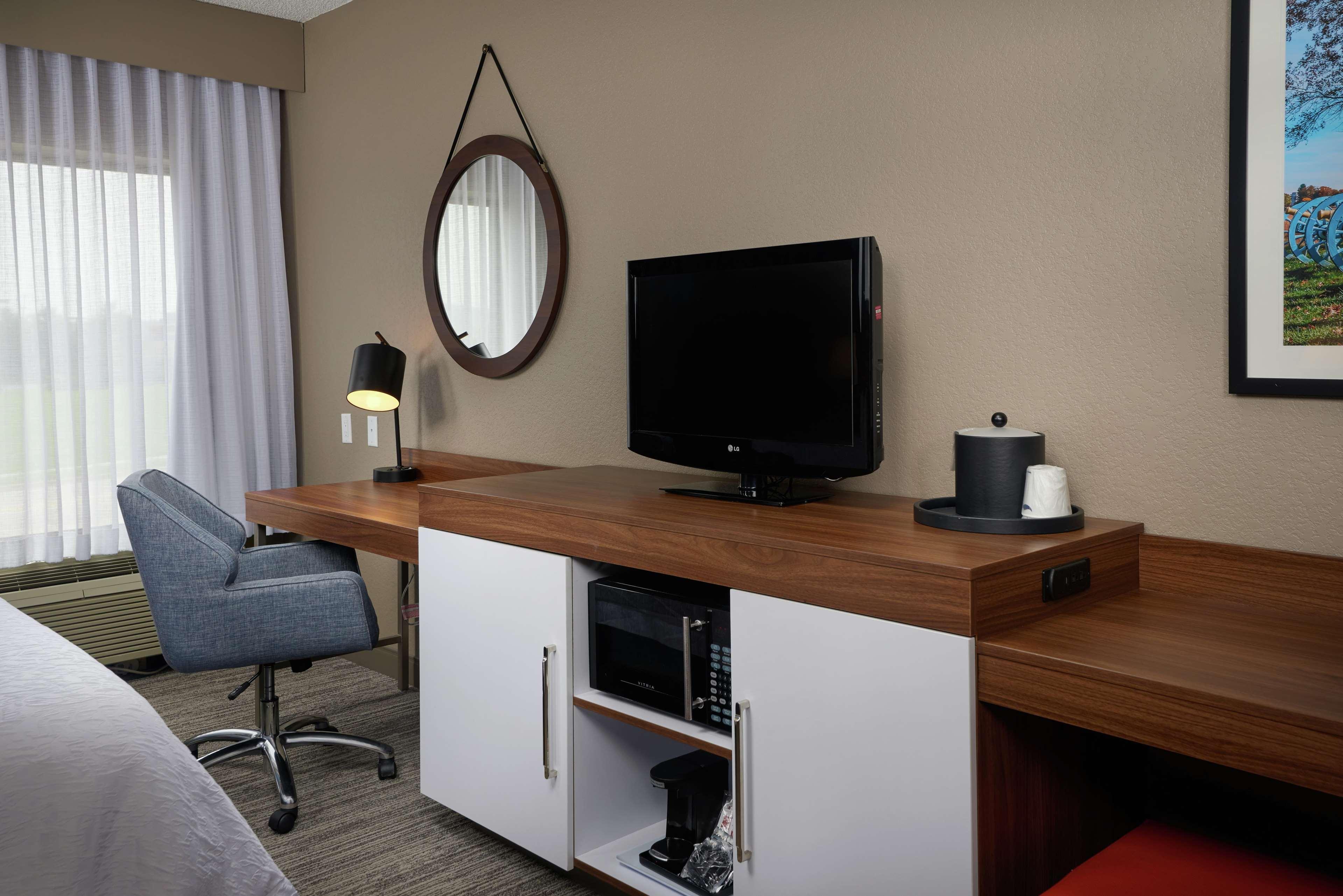 Hampton Inn Hanover Bagian luar foto