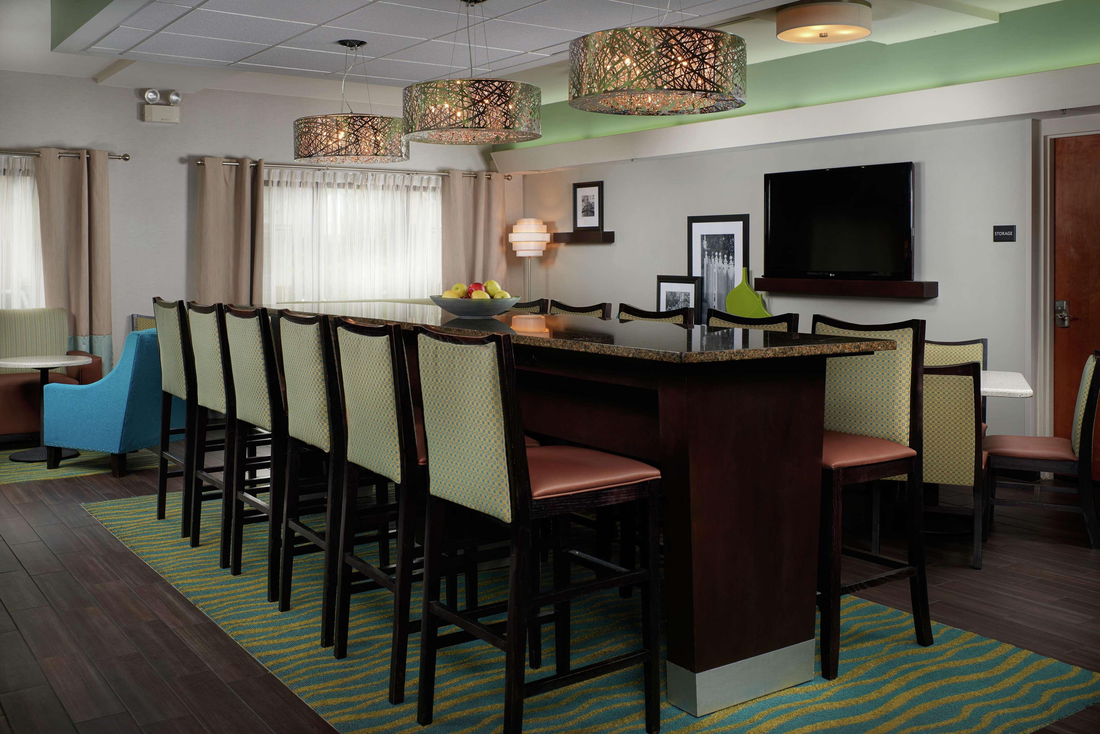 Hampton Inn Hanover Bagian luar foto