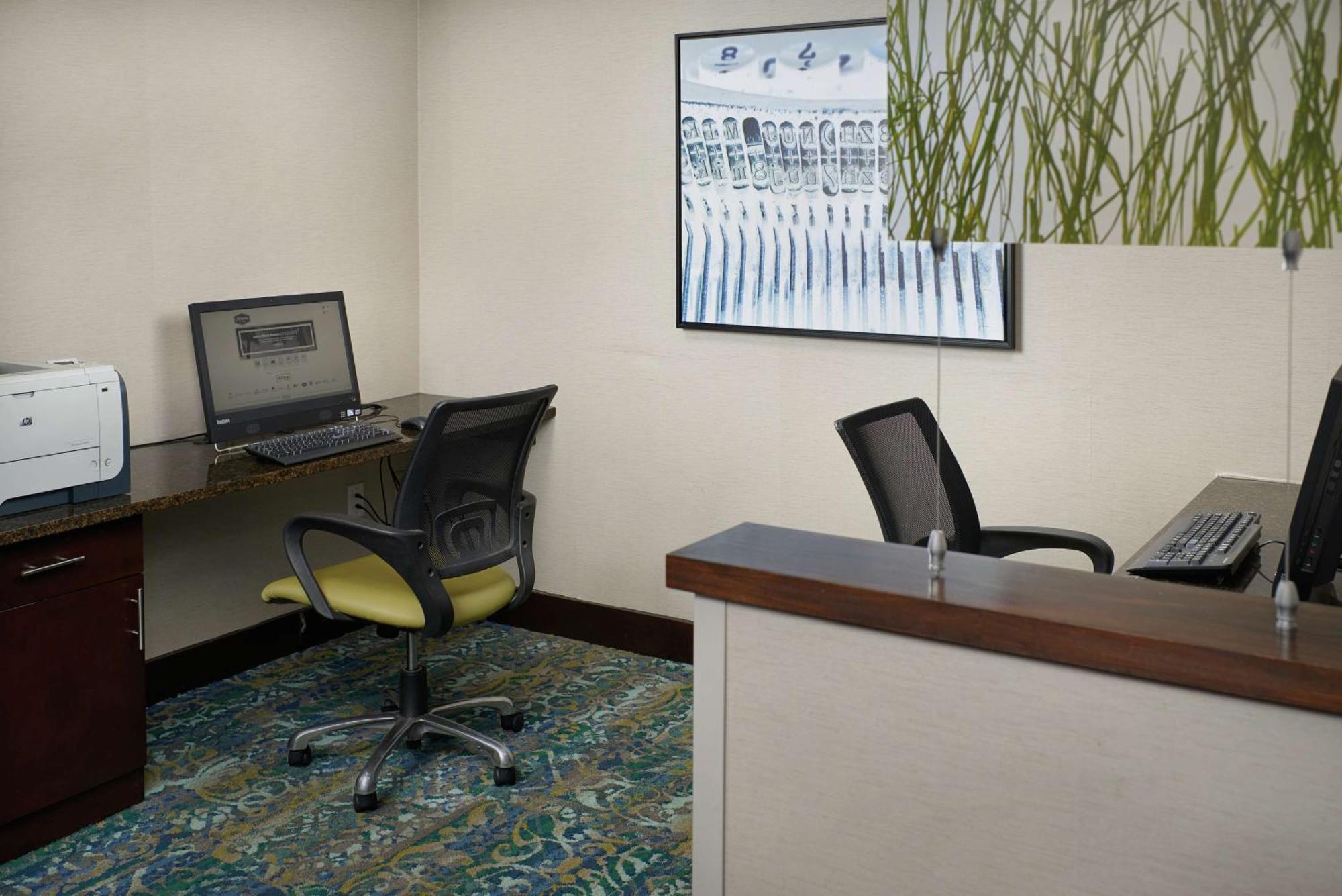 Hampton Inn Hanover Bagian luar foto