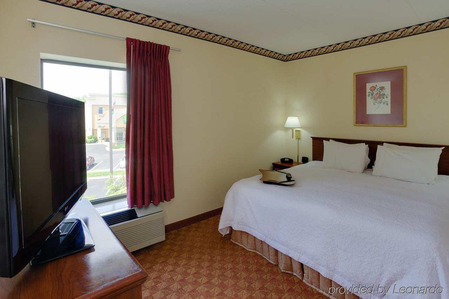 Hampton Inn Hanover Bagian luar foto